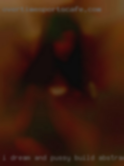 I dream and pussy build abstract worlds.